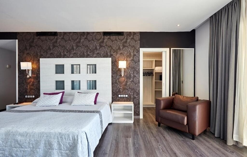 Панорама Surf Mar 4*