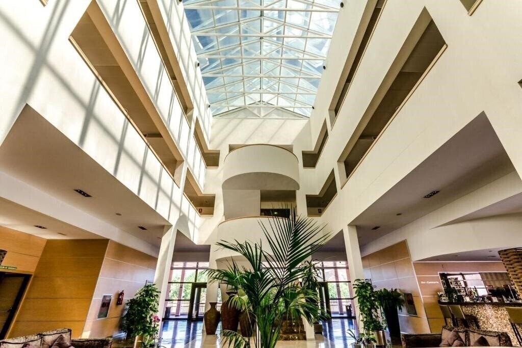 Готель Alcala Plaza 3*