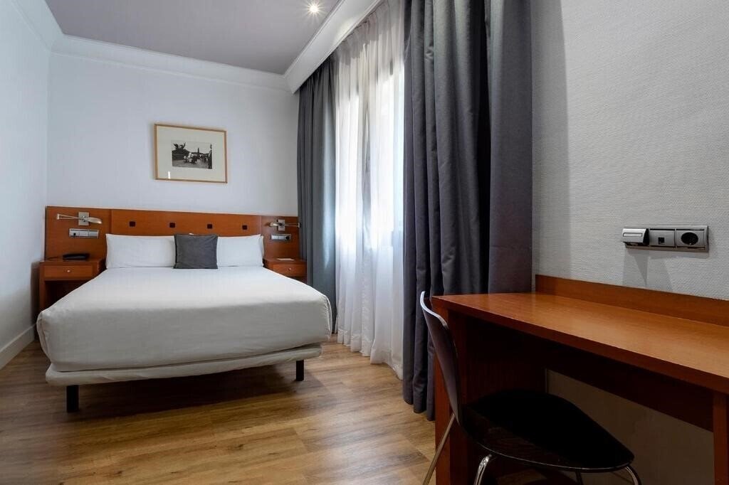 Апартаменты Petit Palace Cliper Gran Via 3*