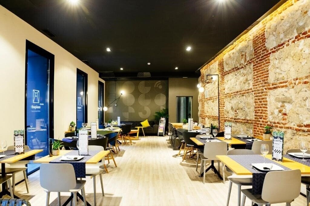 Панорама Petit Palace Santa Barbara 4*