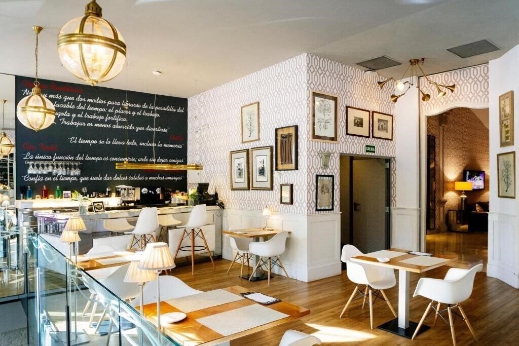 Вид Petit Palace Savoy Alfonso XII 4*