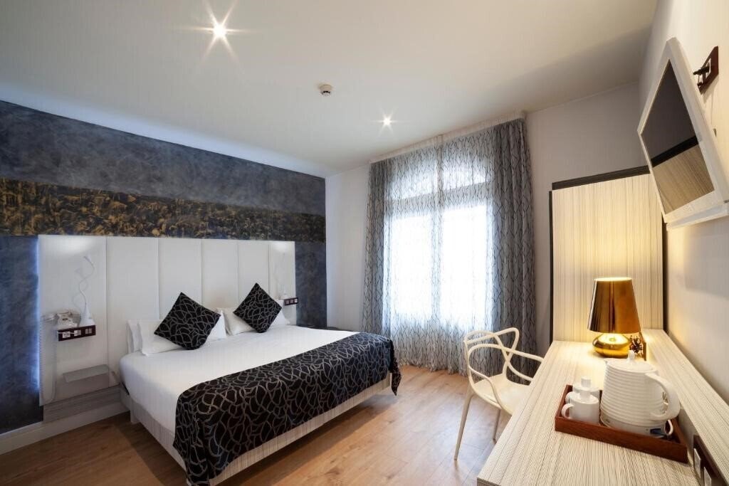 Апартаменты Petit Palace Savoy Alfonso XII 4*