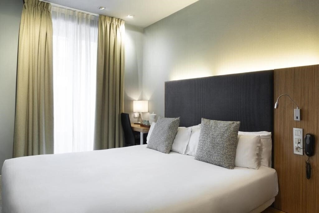 Панорама Petit Palace Tres Cruces Spain 3*