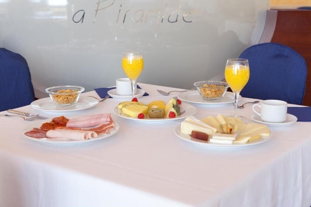 Панорама Villamadrid 4*