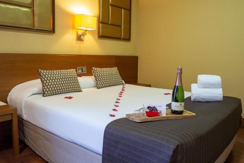 Панорама Sterling 3*