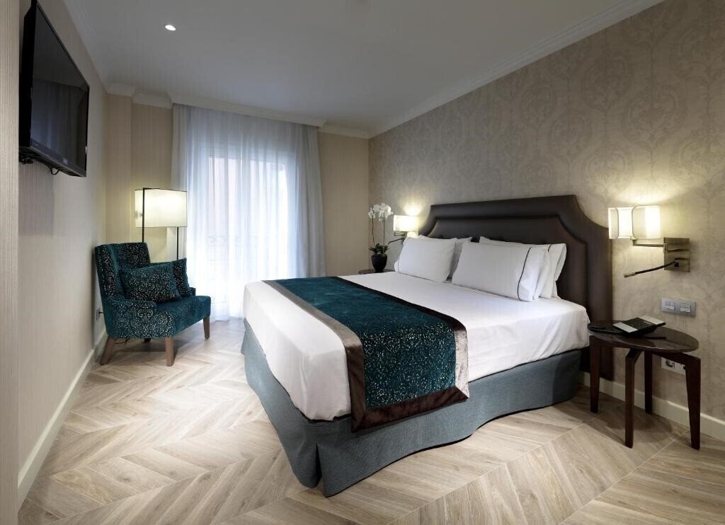 Панорама Eurostars Casa De La Lirica 4*