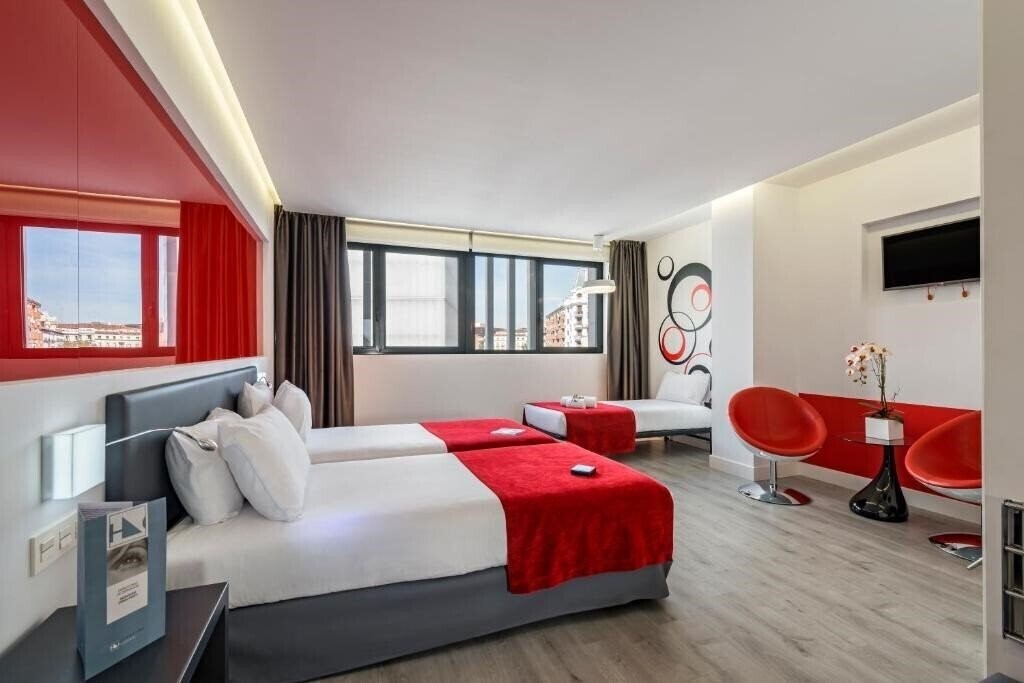 Апартаменты Eurostars Central 4*