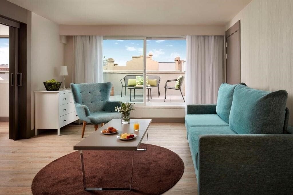 Готель Zurbano 3*