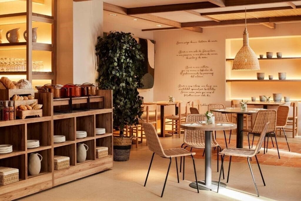 Територія Zurbano 3*