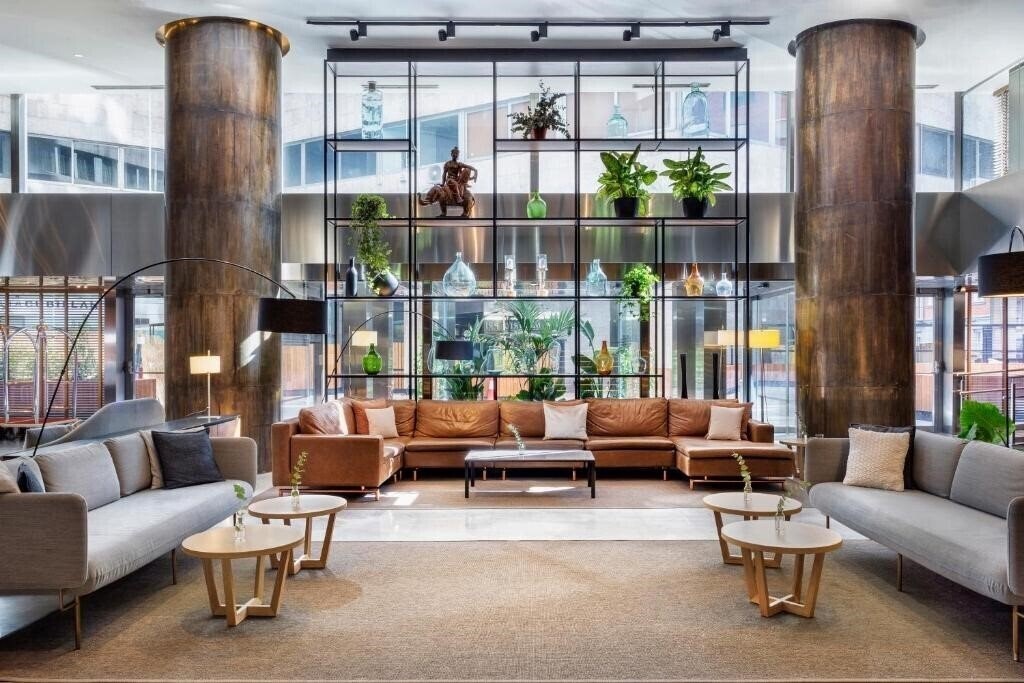 Отель Melia Madrid Princesa 5*