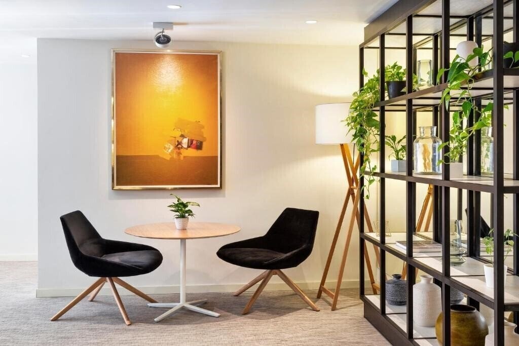 Территория Melia Madrid Princesa 5*