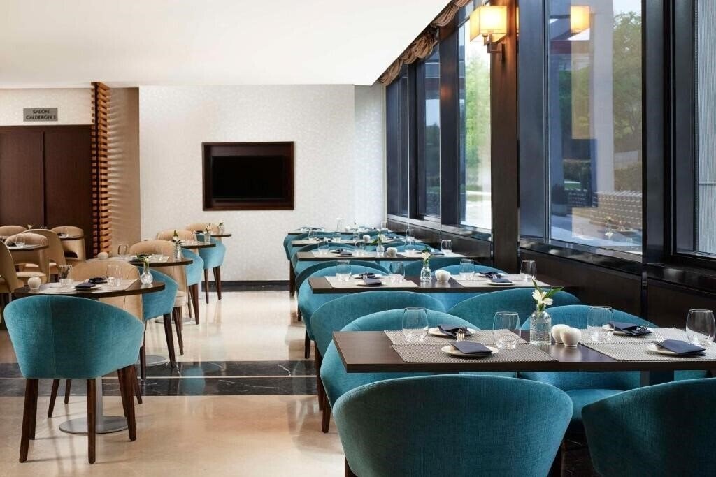 Панорама NH Madrid Ribera del Manzanares 4*