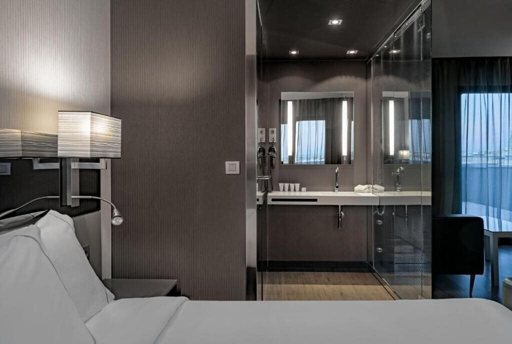 Вид Ac Hotel Atocha by Marriott 4*