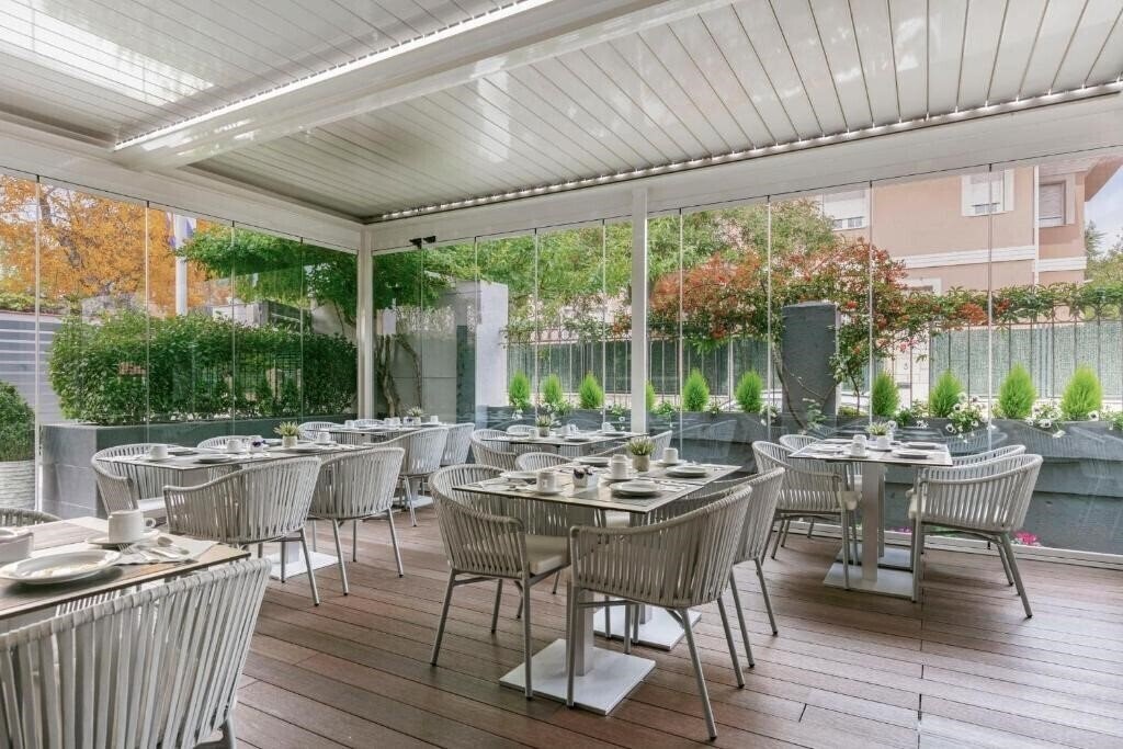 Вид Globales Madrid - Barajas Acis Y Galatea 3*