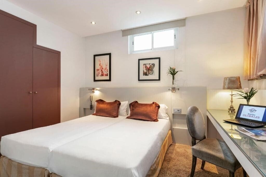 Панорама Globales Madrid - Barajas Acis Y Galatea 3*