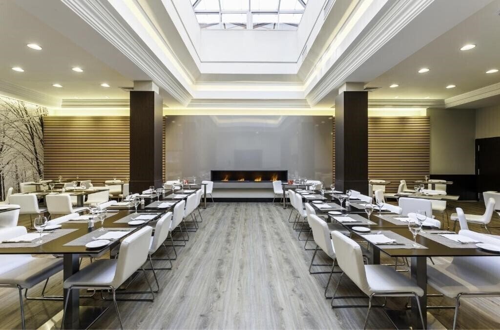 Вид Hotel Ilunion Suites Madrid 4*