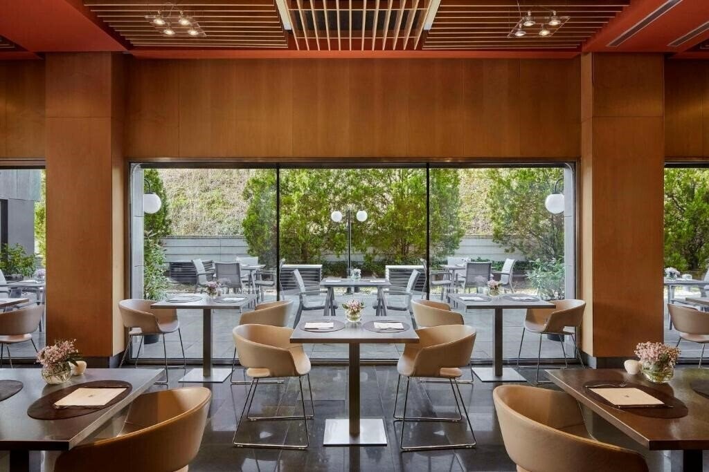 Апартаменты NH Las Tablas 4*