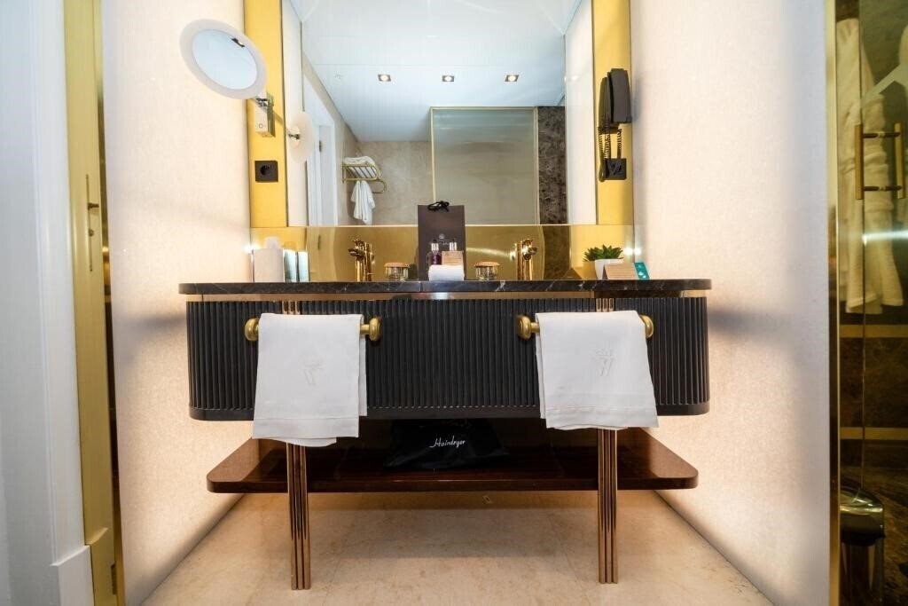 Фото Wellington 5*