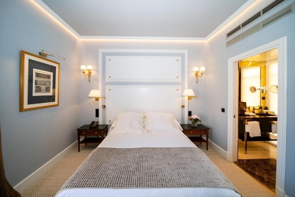 Панорама Wellington 5*