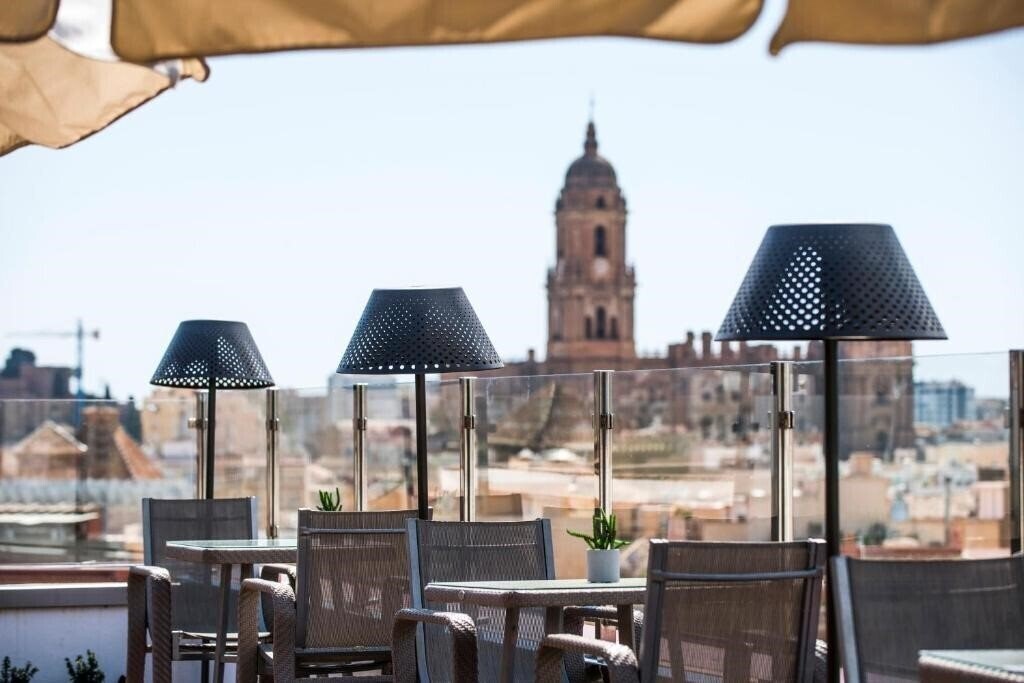 Апартаменти Salles Hotel Malaga Centro 4*