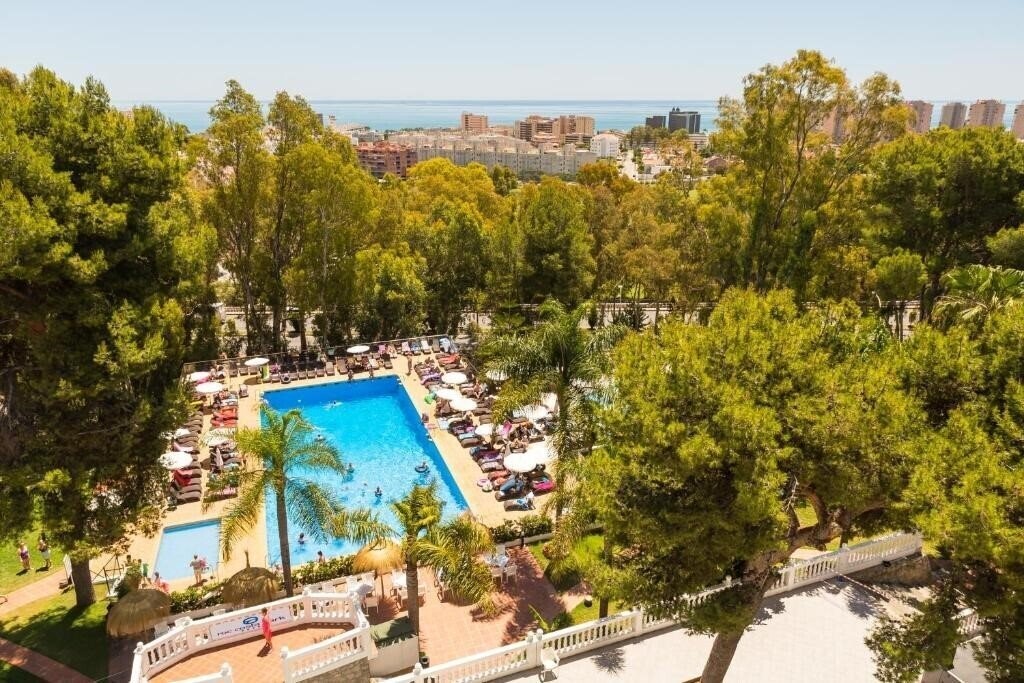 Готель Aluasun Costa Park 4*