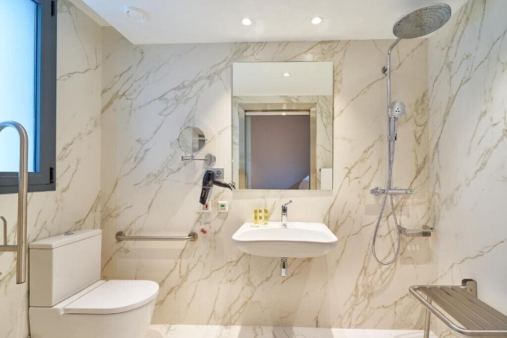 Панорама Eurostars Astoria 3*