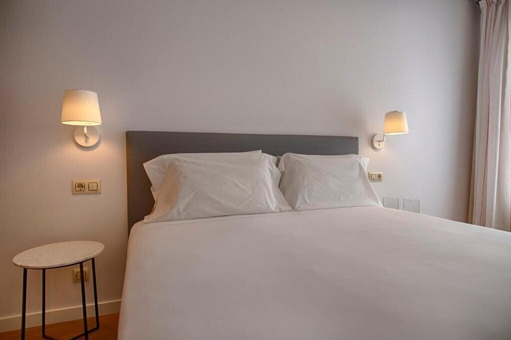 Панорама Sercotel Tribuna Malaga (ex. Tribuna Malaguena) 3*