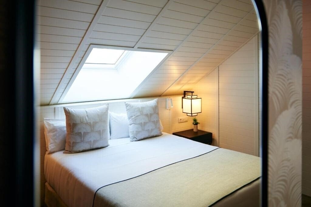 Панорама Molina Lario Hotel 4*