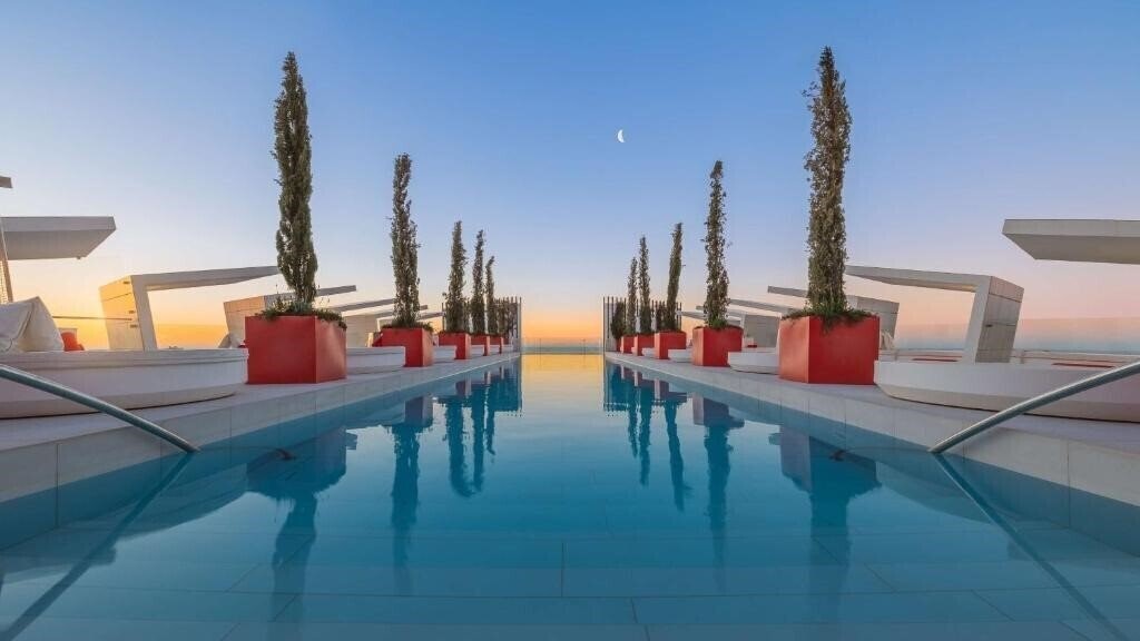 Панорама Higueron Malaga, Curio Collection by Hilton 4*