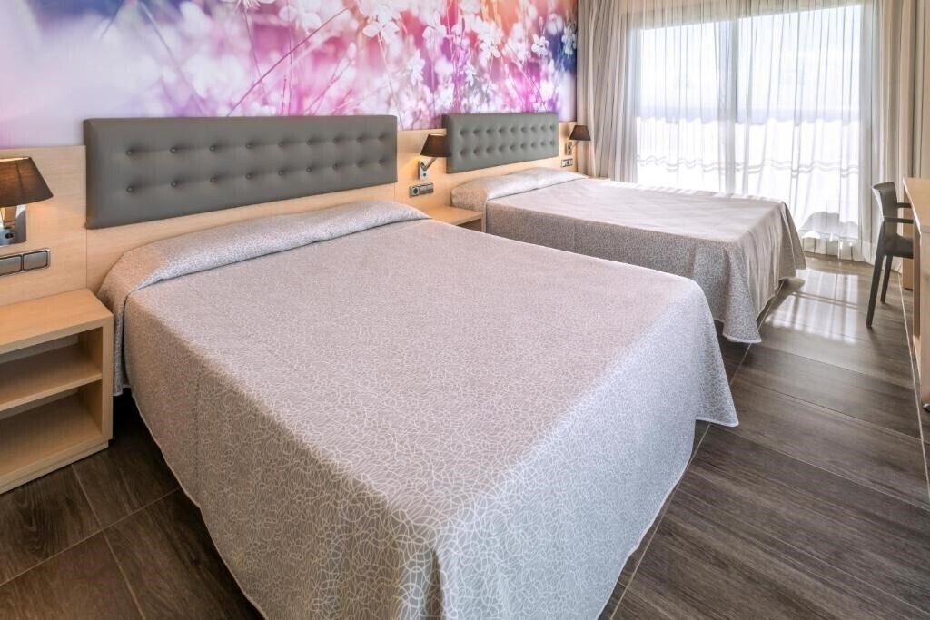 Апартаменты Tropic Park 4*