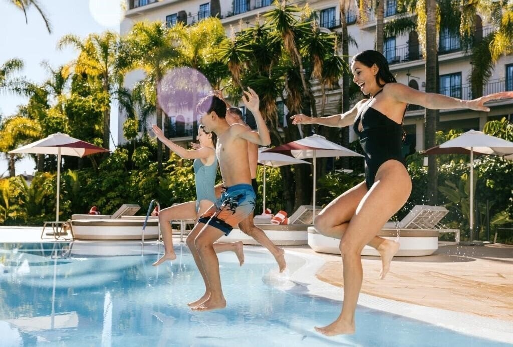 Фотографія Hard Rock Hotel Marbella 4*