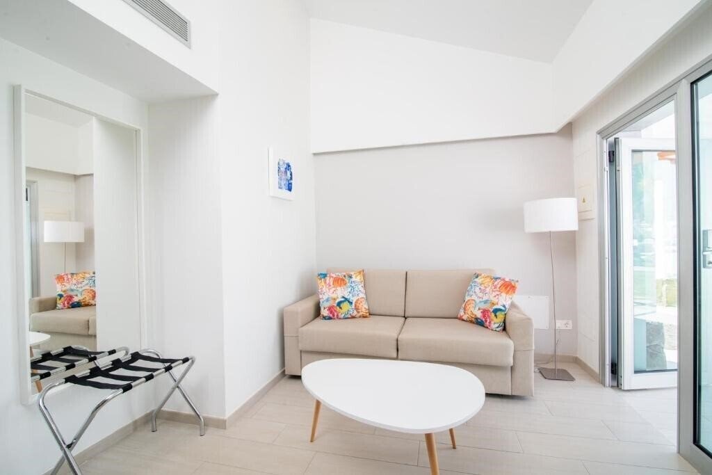 Территория Hotel Livvo Dunagolf Suites 4*