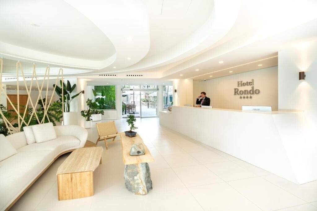 Апартаменты Hl Rondo Hotel 4*