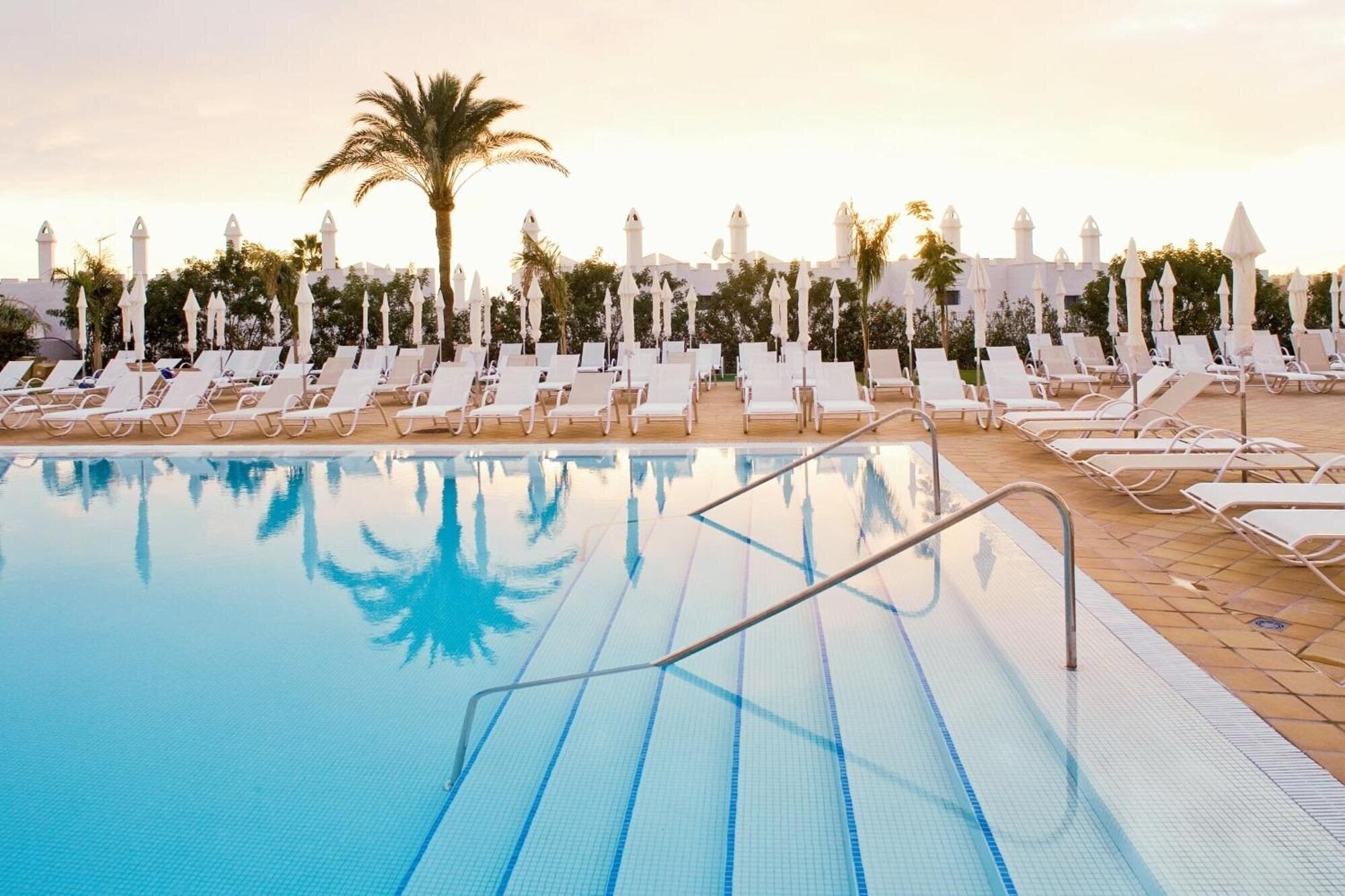 Территория Sunprime Atlantic View & SPA 4*