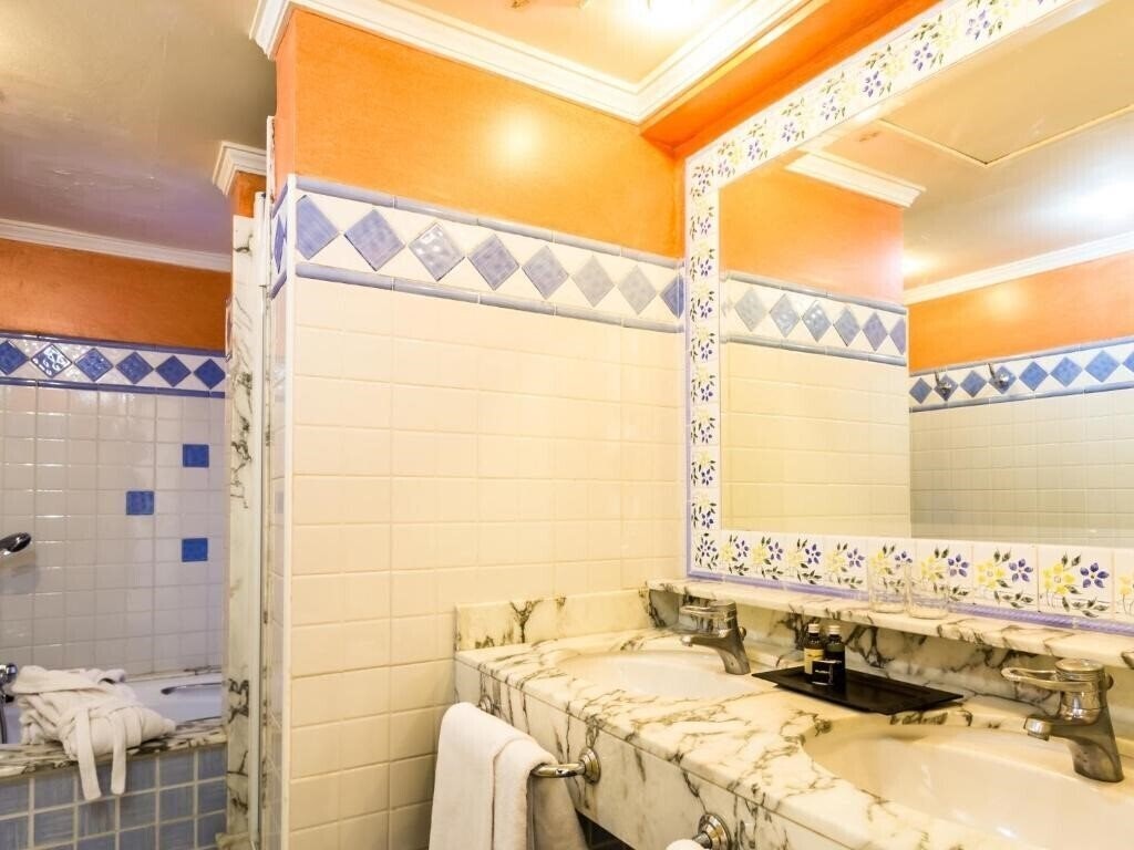 Фото Bluebay Beach Club 4*