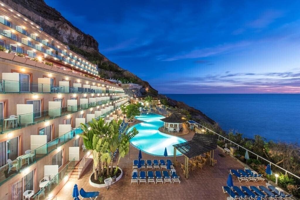 Отель Mogan Princess & Beach Club 4*