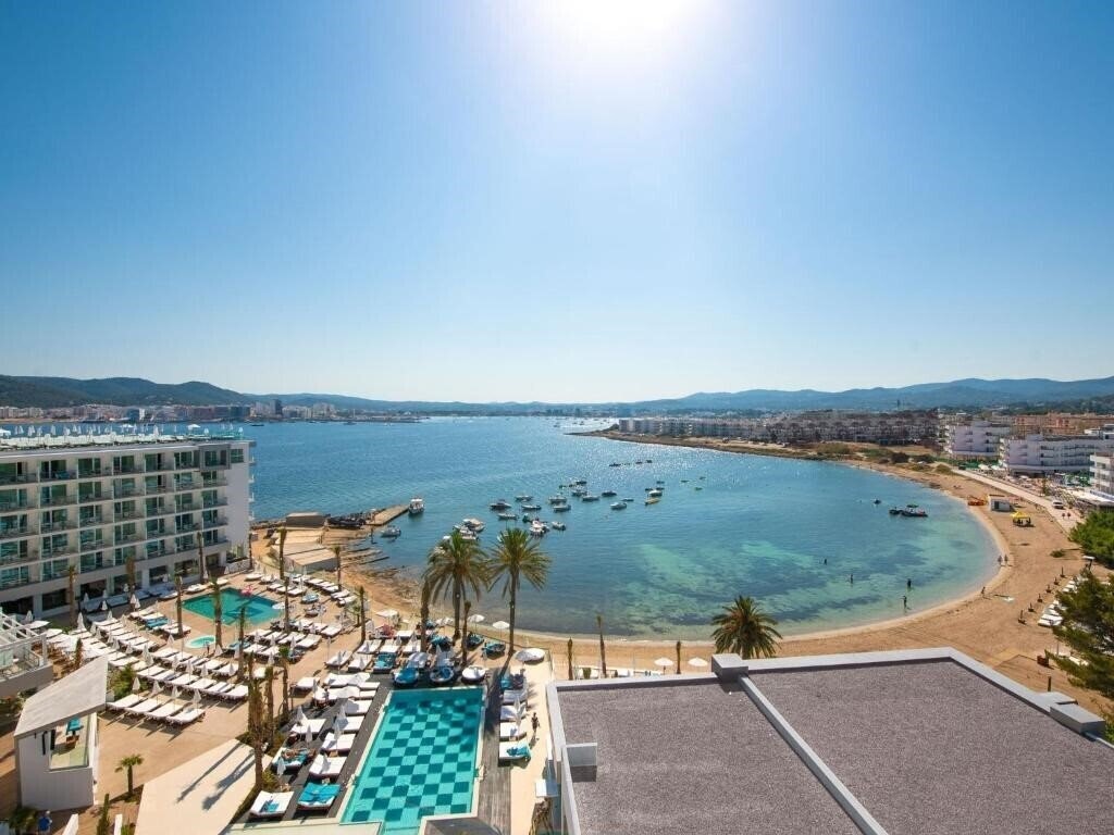 Територія Amare Beach Hotel Ibiza 4*