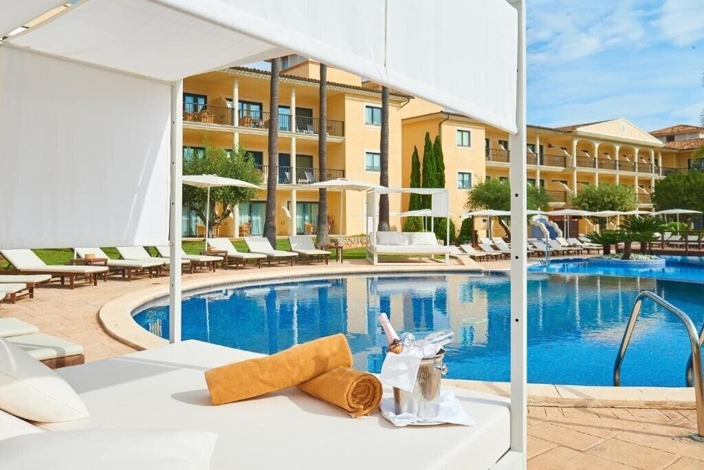 Территория CM Mallorca Palace 5*