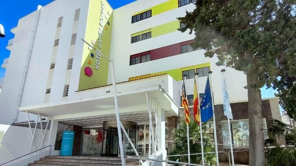 Апартаменти Anba-Romani 4*