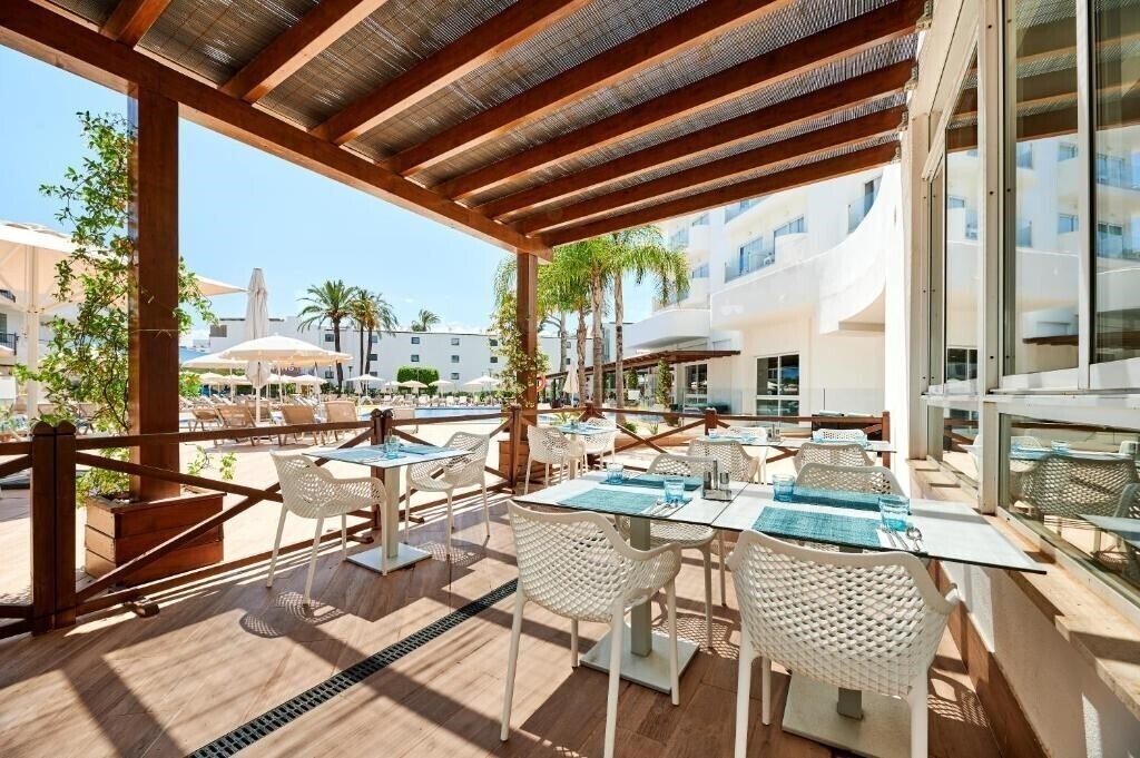 Вид AluaSun Continental Park (ex. Roc Continental Park) 4*