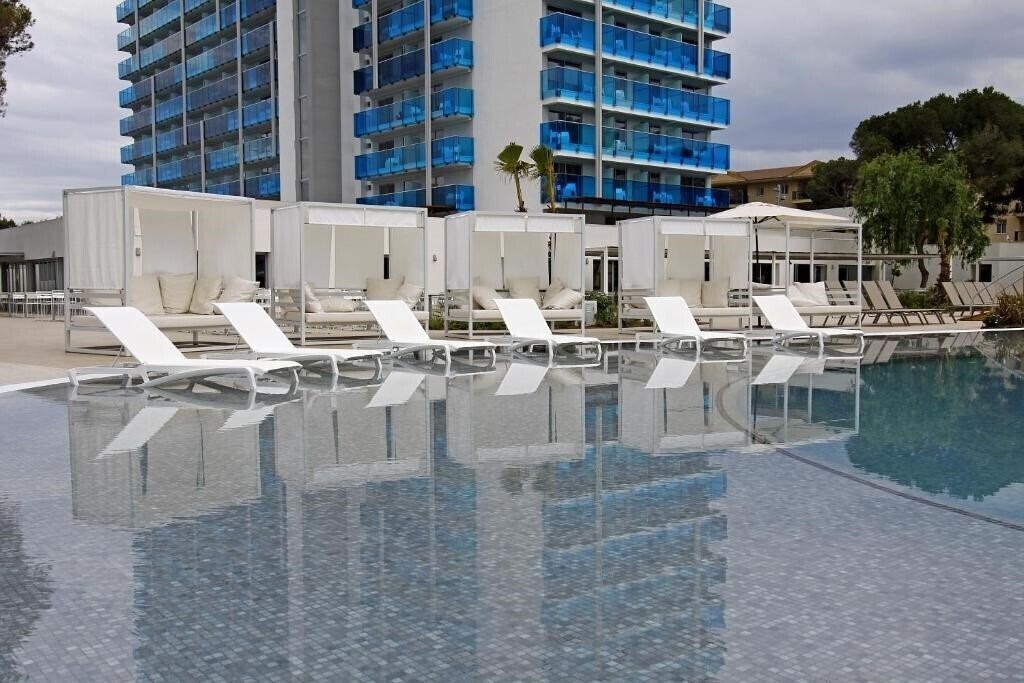 Отель Design Hotel Tonga & Suites Tower 4*