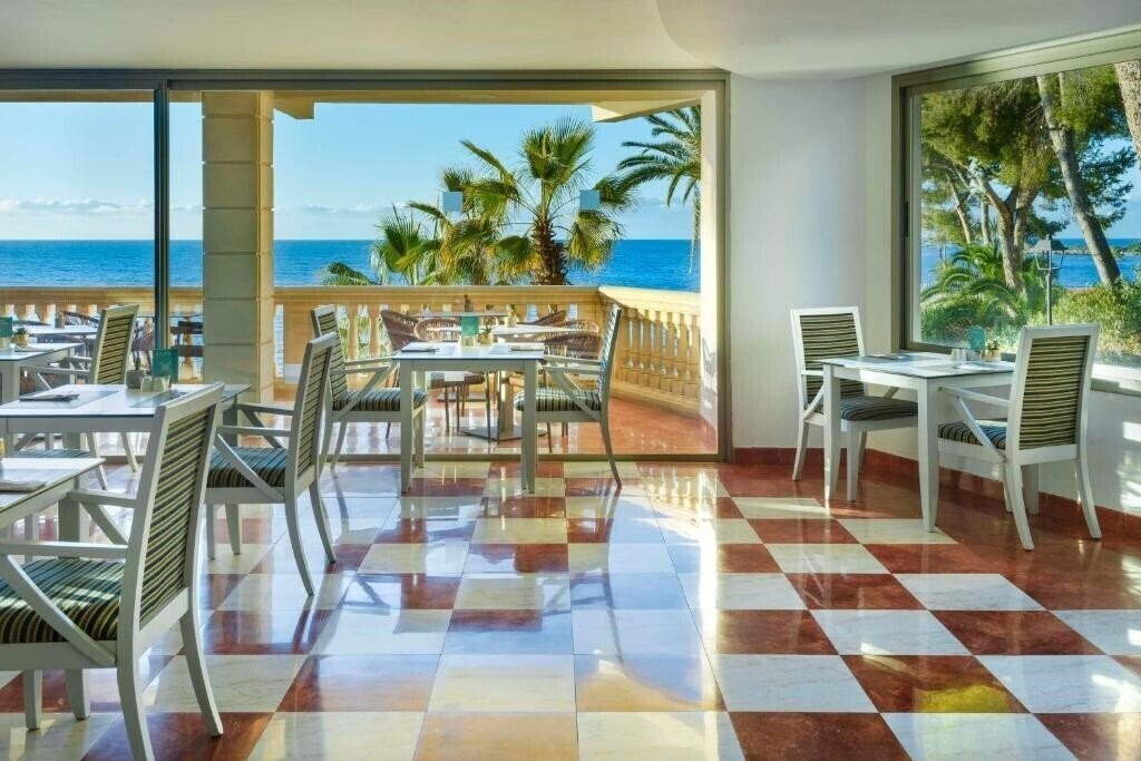 Вид Barcelo Illetas Albatros (ex. Barcelo Albatros) 4*