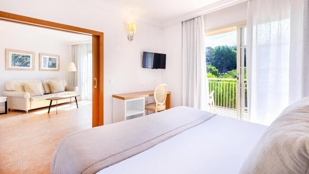 Апартаменти VIVA Cala Mesquida Suites & SPA (ex. Vanity Suite) 4*