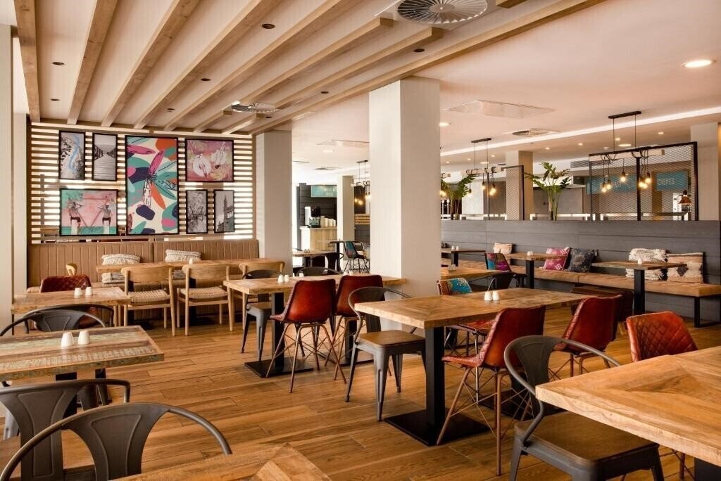 Фото Universal Hotel Florida 3*