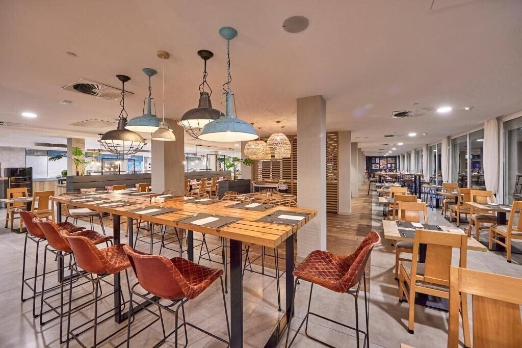 Апартаменти Universal Hotel Florida 3*