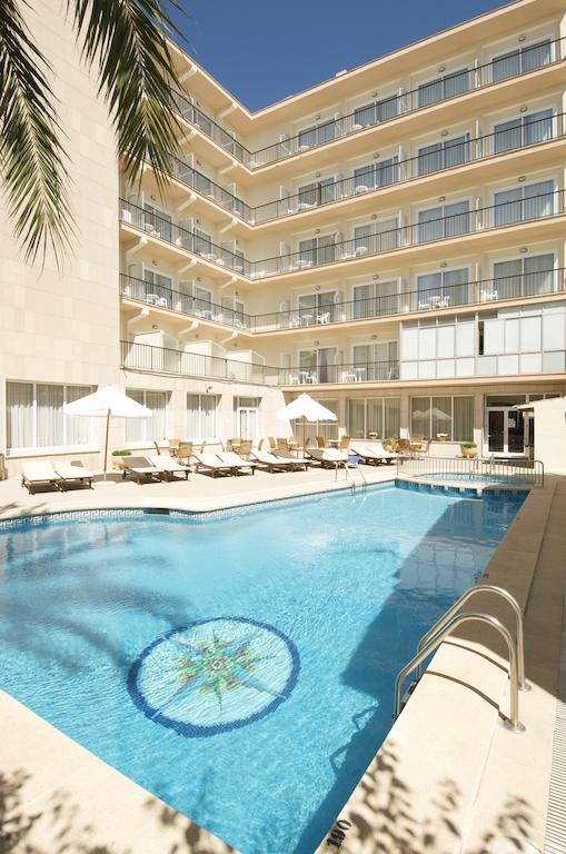 Апартаменти Las Arenas 4*