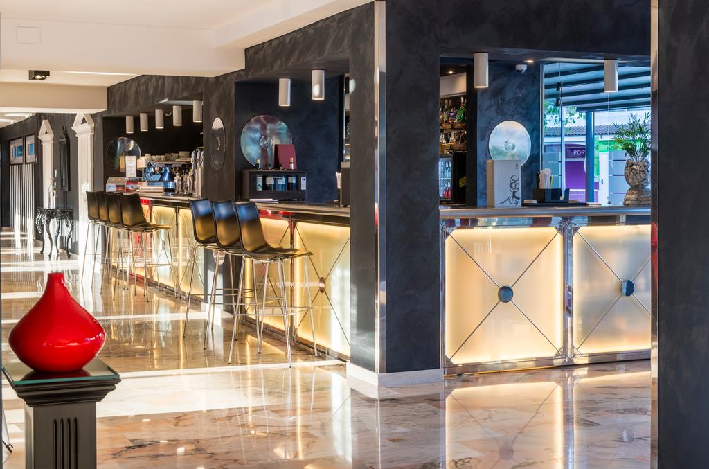 Панорама Salles Hotels Marina Portals 4*