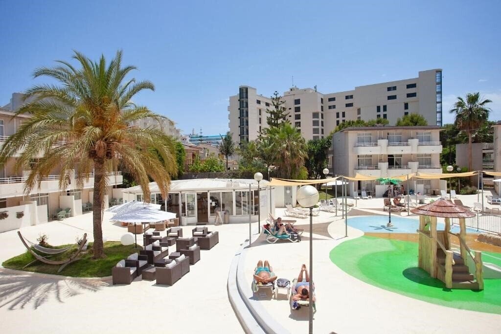 Территория Club Sa Coma 1*