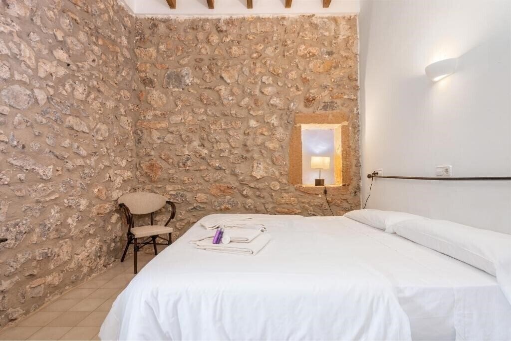 Панорама Petit Hotel Hostageria La Victoria 3*