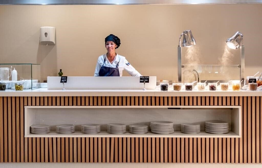 Вид Bahia De Pollensa Aparthotel 3*